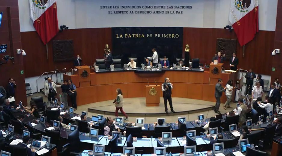 El pleno de la Cámara de Senadores aprobó el decreto por el que se reforman los artículos 129 y 148 de la Ley de Amparo. X / @senadomexicano.