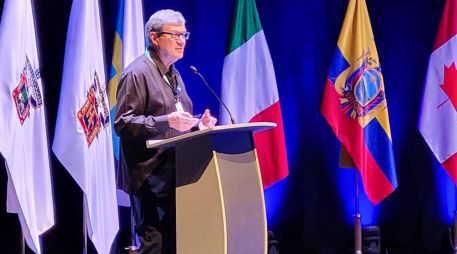 En la conferencia de clausura del CIAM 2024, Sánchez Mendiola, compartió que al conocimiento básico de la biología, ahora también se agregan dos componentes más “el aprendizaje profundo” y la “empatía y la conección”. EL INFORMADOR/J. Padilla.