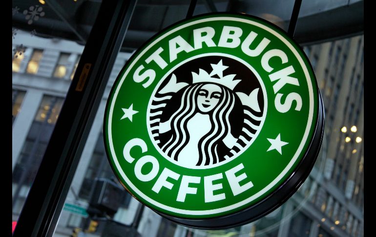 El aroma a café fresco y el distintivo logotipo verde de Starbucks son reconocidos en todo el mundo, y en México, su presencia es igualmente prominente. AP/Archivo