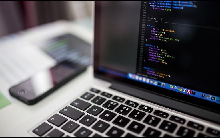 Las consecuencias van desde suplantación de identidad hasta robo de información y cuentas bancarias. Pixabay.