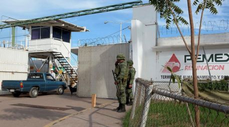 Asimismo, con el objetivo de impulsar el desarrollo de la industria petroquímica, se asignó un presupuesto para la recuperación de dos plantas de azufre en desuso. EFE/ARCHIVO