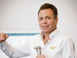 Lemus dijo que no sólo arreglará las carreteras en malas condiciones, sino que les dará revisión continua. ESPECIAL