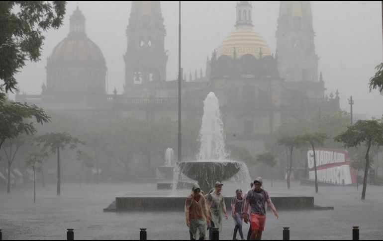 Los tapatíos añoran las lluvias en medio de la tercera ola de calor. EL INFORMADOR/ ARCHIVO