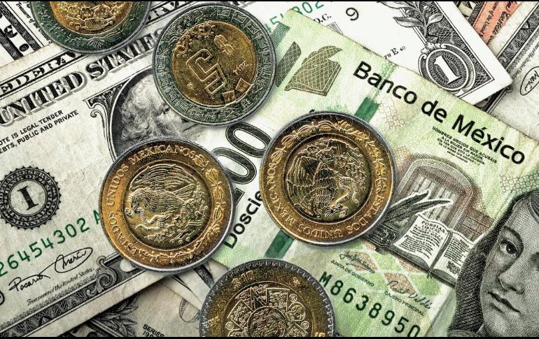 El peso mexicano cotiza en los mercados internacionales alrededor de los 16.66 pesos por dólar. ESPECIAL