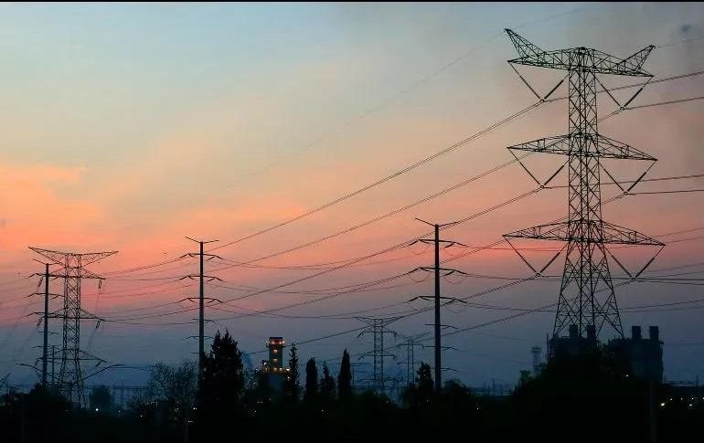 El día de ayer la CFE anunció que dispondrá de más de mil electricistas y 333 plantas de emergencia para la próxima jornada electoral. EFE/ Archivo