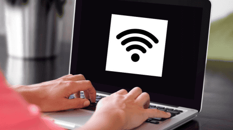 La compañía IEEE 802.11 se encuentra trabajando y desarrollando el estándar 802.11be, más conocido como Wi-Fi 7. UNSPLASH / S. HATTINGA