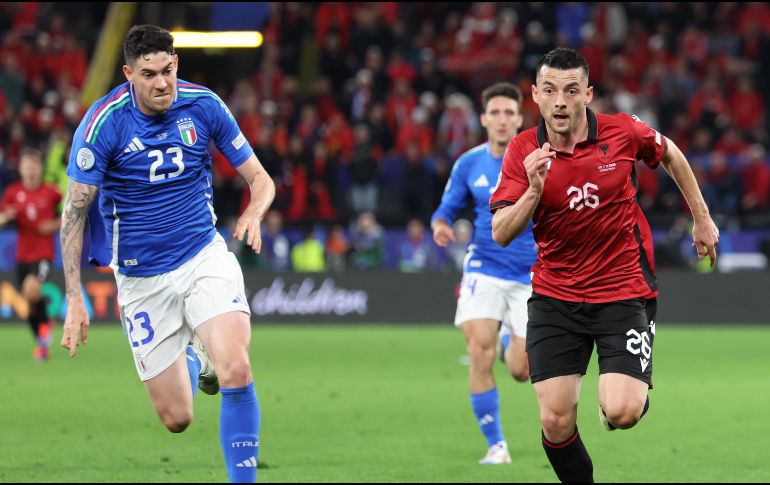 Italia sufrió de más para vencer a Albania en el partido que cerró la jornada del sábado en la Eurocopa. EFE / EPA / CHRISTOPHER NEUNDORF