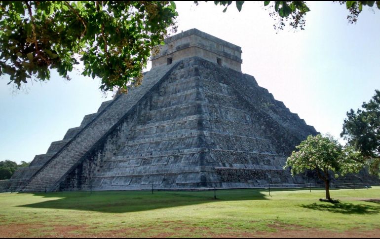 La pirámide del Castillo se verá 50 por ciento brillante, y el resto, sin luz por el solsticio de verano.  NOTIMEX/ARCHIVO.