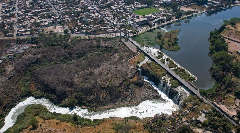 ¿En qué se gastó? Legisladores critican cochinero en el río Santiago