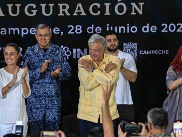 La presidenta electa Claudia Sheinbaum y el presidente Andrés Manuel López Obrador en la Inauguración del Museo de Sitio de Edzná en área arqueológica de Campeche. SUN/G. Pano