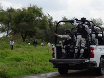 En el operativo participaron integrantes de la célula de búsqueda de Tlajomulco, oficiales de la Secretaría de Seguridad del Estado, de la Guardia Nacional, entre otras personas. ESPECIAL / COBUPEJ