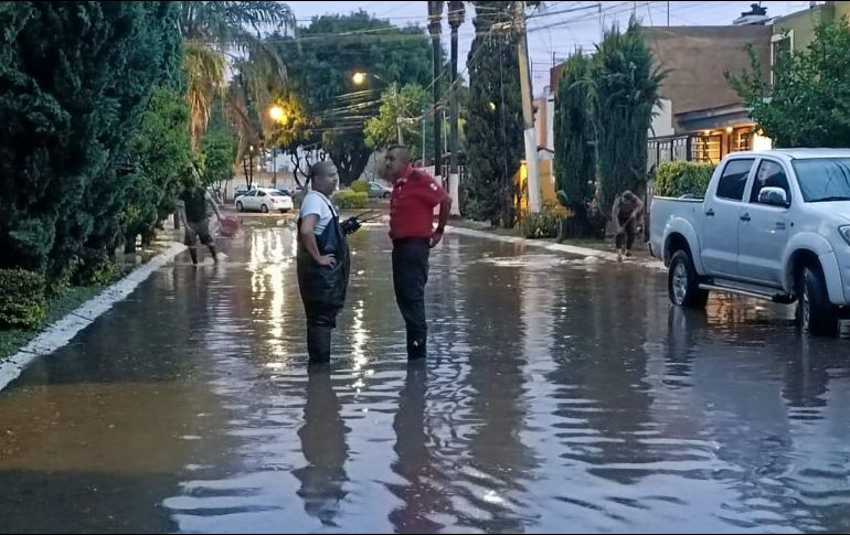 La lluvia dejó inundaciones en distintos puntos. ESPECIAL/ Protección Civil y Bomberos de Zapopan