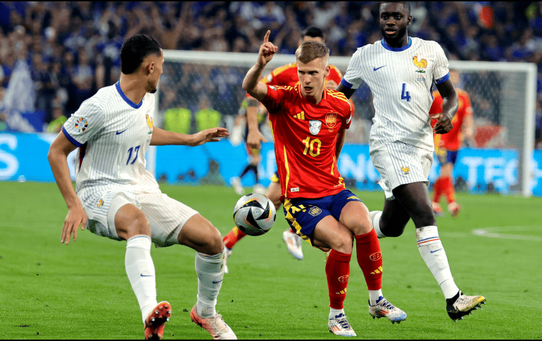 Dani Olmo anotó el segundo gol de España en el primer tiempo. EFE / R. Wittek