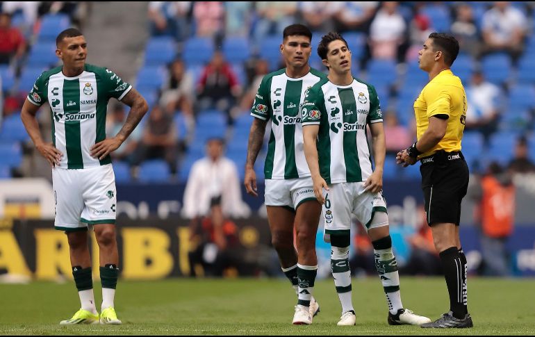 Santos comenzó su andar en el campeonato con una derrota de 1-0 contra el Puebla. IMAGO7