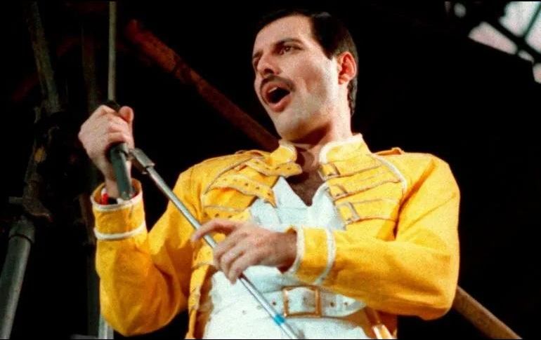 El regreso de Freddie Mercury y los demás integrantes de la banda Queen a los escenarios, dejó como consecuencia una recaudación histórica. AP/ Archivo