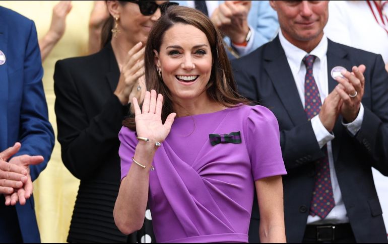 Kate Middleton fue recibida con una calurosa ovación en la pista central de Wimbledon. EFE / A. Vaughan