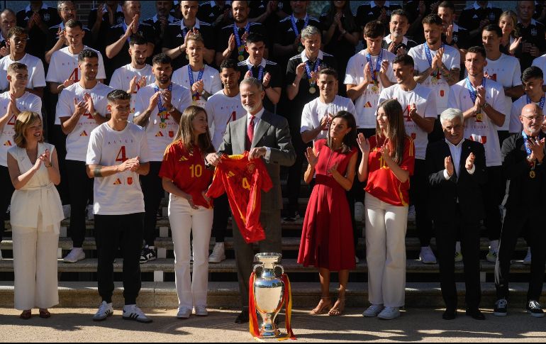La Selección visitó a la familia real, como parte del festejo. EFE/B. Sánchez-Trillo