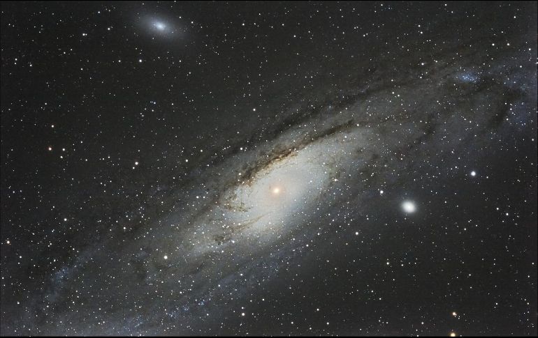 La Galaxia Andrómeda se encuentra a 2 mil 480 millones de años luz del planeta Tierra. ESPECIAL/Foto de Canva en Pixabay