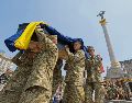 Los soldados ucranianos son en su mayoría jóvenes y son llamados desde Kiev, donde ya tienen la nueva lista de los que se sumarán al combate. Sólo faltan las armas. EFE