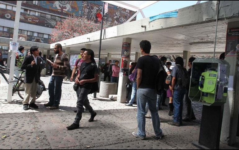 Los aspirantes con un puntaje cerca del mínimo para acceder a una licenciatura de la UNAM pueden solicitar una revisión de su examen. NOTIMEX / ARCHIVO
