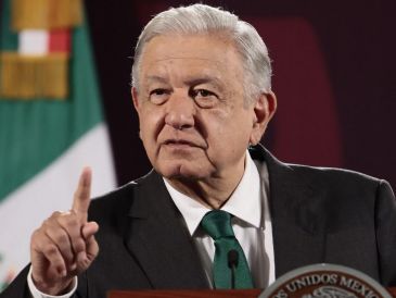 Andrés Manuel López Obrador exige transparencia a la presidenta, pues la reunión que sostuvo con "Alito" Moreno y magistrados es de interés público. EFE / J. MÉNDEZ