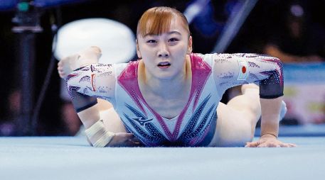 Shoko Miyata fue medallista de bronce en barra en el Mundial de 2022. AFP/K. Tribouillard
