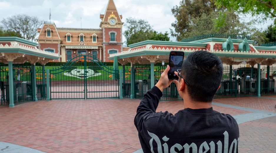Disney podría afrontar un cierre por huelga de miles de sus trabajadores a partir de esta semana. AFP / ARCHIVO