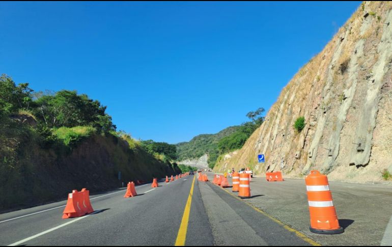 El camino a Puerto Vallarta sigue siendo peligroso, no únicamente por la autopista y sus nuevos tramos, sino también la vía libre y la combinación de rutas de peaje y sin cuotas. EL INFORMADOR / O. Álvarez