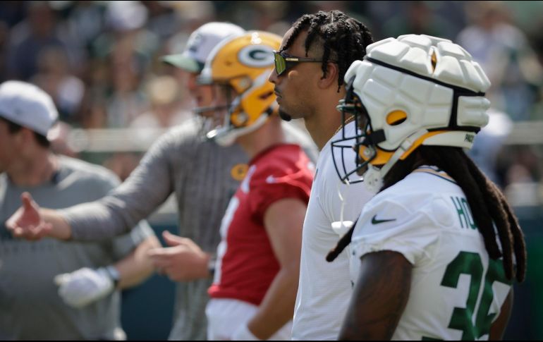 Jordan Love (con gafas) tomó el puesto titular de los Packers la temporada anterior, tras la salida de Aaron Rodgers. AP/M. Roemer