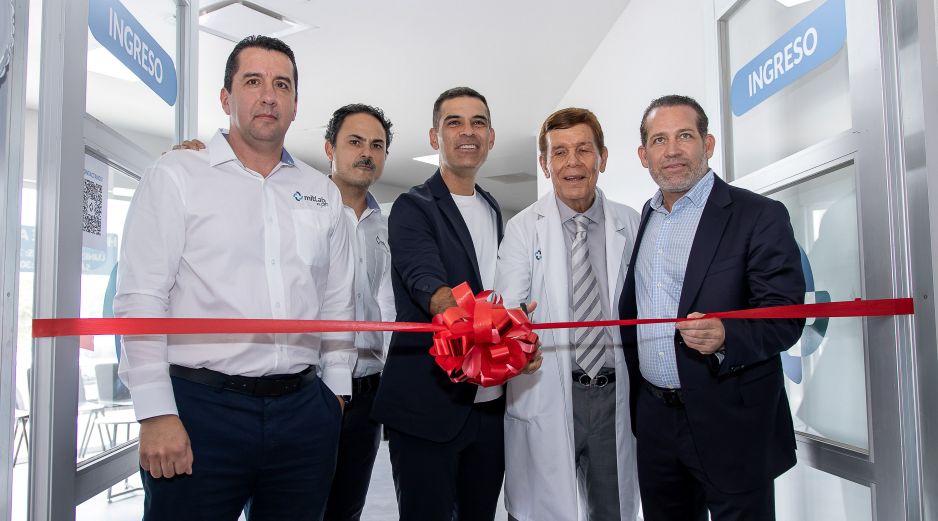 Luis Rangel, Pavel Carrillo, Rafa Márquez, Juan Jorge y Jorge Álvarez en el corte de listón de las nuevas instalaciones del hospital MIT. GENTE BIEN JALISCO/ Christian Pérez