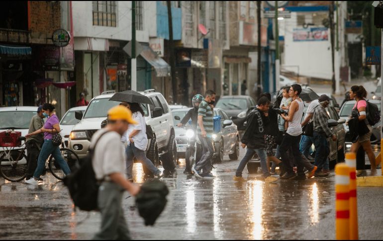 Las lluvias fuertes a intensas podrían ocasionar encharcamientos, inundaciones y deslaves. EL INFORMADOR / ARCHIVO