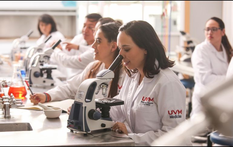 Desde programas en el área de la salud como Nutrición y Psicología, hasta carreras en Ingeniería en Mecatrónica o en Tecnologías de la Información, la UVM ofrece educación de calidad. ESPECIAL