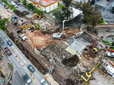 La SIOP, que insiste que en 10 días quedará lista la reparación de avenida López Mateos. EL INFORMADOR/A. Navarro