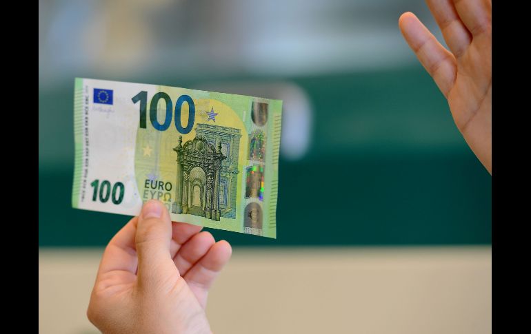 El euro se ha posicionado en su mejor registro desde enero. / AFP / ARCHIVO