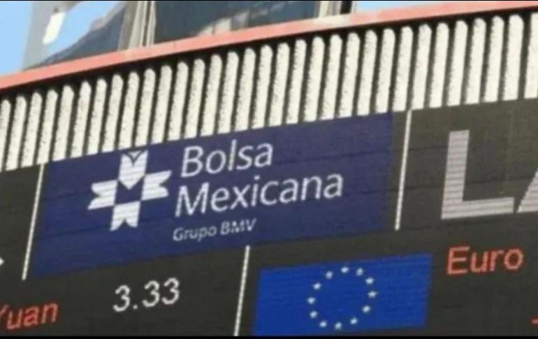 En la sesión, el peso se apreció un 1.38 % frente al dólar, al cotizar en 19.08 unidades por billete verde, tras valuarse en los 18.82 en la sesión previa, según datos del Banco de México. EFE / ARCHIVO