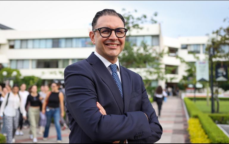 Abraham Mendoza Andrade, miembro del Sistema Nacional de Investigadores, es desde hoy en el nuevo rector de la Universidad Panamericana, Campus Guadalajara