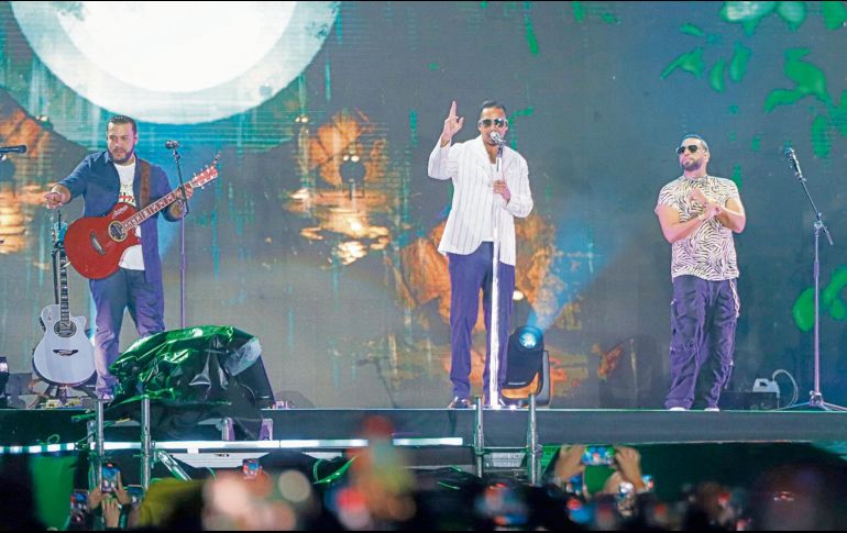 El Estadio Akron fue el escenario perfecto para el concierto de Aventura que estuvo lleno de sensualidad. EL INFORMADOR/ H. Figueroa