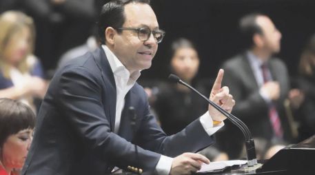 El senador calificó como causa no grave la razón que Gertz Manero dio para separarse de su cargo. ESPECIAL