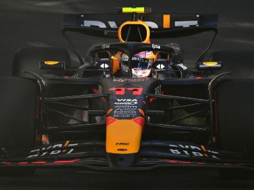 Sergio "Checo" Pérez quedó fuera de la zona de puntos del GP de Azerbaiyán tras un choque. AFP / ARCHIVO