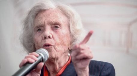 Poniatowska conversó con los medios sobre el inminente final del sexenio de AMLO. Aunque se mostró triste por el cierre de esta etapa, también destacó su orgullo, afirmando que considera que fue un buen gobierno, especialmente para quienes más lo necesitaban. EFE/ARCHIVO