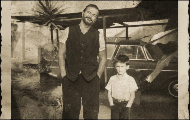 La tapa del disco, que ha generado gran expectativa entre sus seguidores, es una imagen original que muestra una fotografía de la infancia del propio Arjona. ESPECIAL