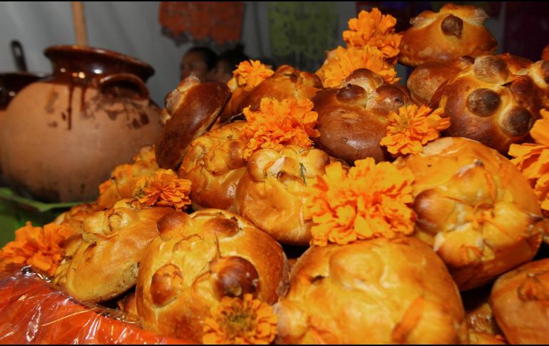El pan de muerto es tradicional de la cocina mexicana en el Día de Muertos. EL INFORMADOR/ ARCHIVO 