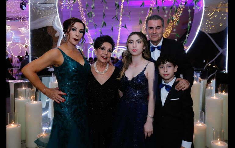 Buby Jiménez, Oralia Rodríguez, Sofía, Juan Pablo y Pablo Álvarez. GENTE BIEN JALISCO/ C. Jimeno