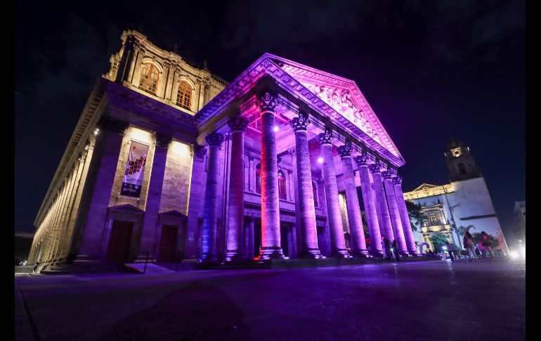 En el evento realizado en el Centro Histórico de Guadalajara acudieron funcionarios de los tres niveles de gobierno e invitados especiales. EL INFORMADOR/H. Figueroa.