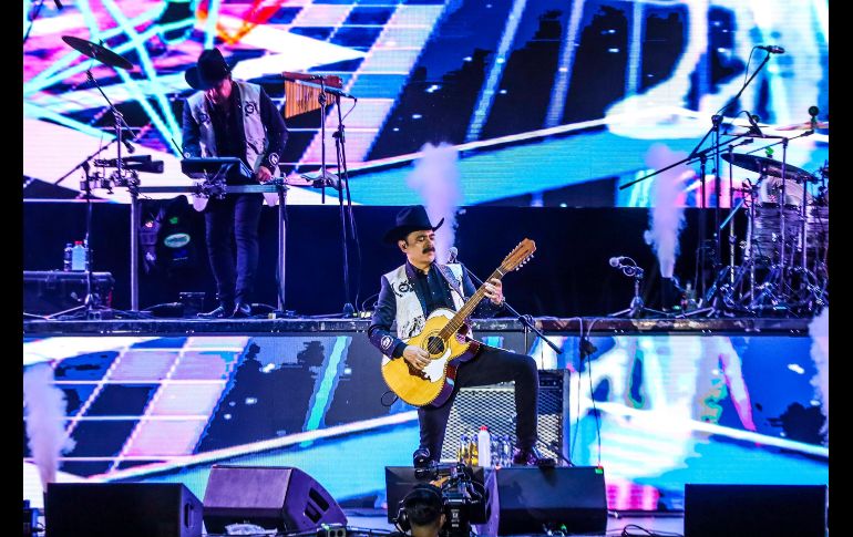 Un breve “¡Hola Guadalajara, Jalisco! ¡Hola Zapopan!” resonó desde el escenario antes de que comenzara “Espejeando”. EL INFORMADOR/ A. Navarro.