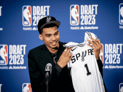 Victor Wembanyama en su presentación con los Suprs. X / @wemby