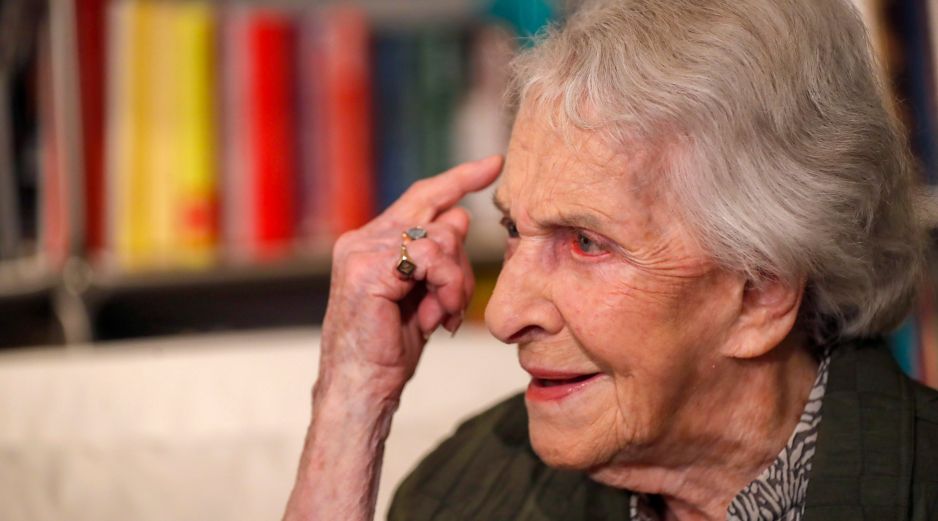 Ida Vitale recibirá el Premio Honorífico Sor Juana Inés de la Cruz en la FIL 2024. EFE/ J.P.GANDUL