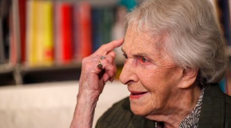 Ida Vitale recibirá el Premio Honorífico Sor Juana Inés de la Cruz en la FIL 2024. EFE/ J.P.GANDUL