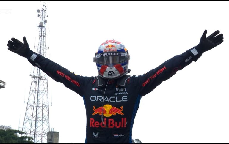 Verstappen mostró una cátedra de destreza en el manejo y adaptabilidad, aprovechando cada momento clave de la carrera. ESPECIAL / X /@F1