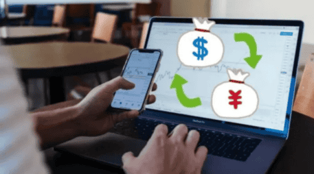 El yen, por su parte, se movía en el rango de 151,28 a 152,53 unidades por dólar durante el inicio de las negociaciones en Tokio. Unsplash / Canva